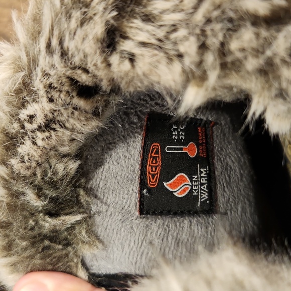 Donated - Used - Keen warm snow boots with fur shell back size 7 - Picture 4 of 5